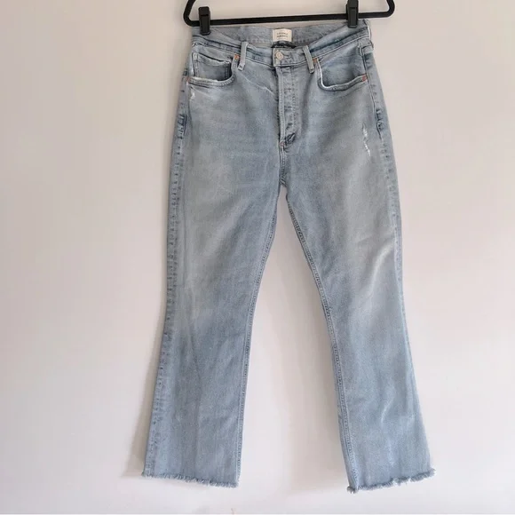 Citizens of Humanity Isola Cropped Vintage Distressed Jeans in Blue Moon Size 29